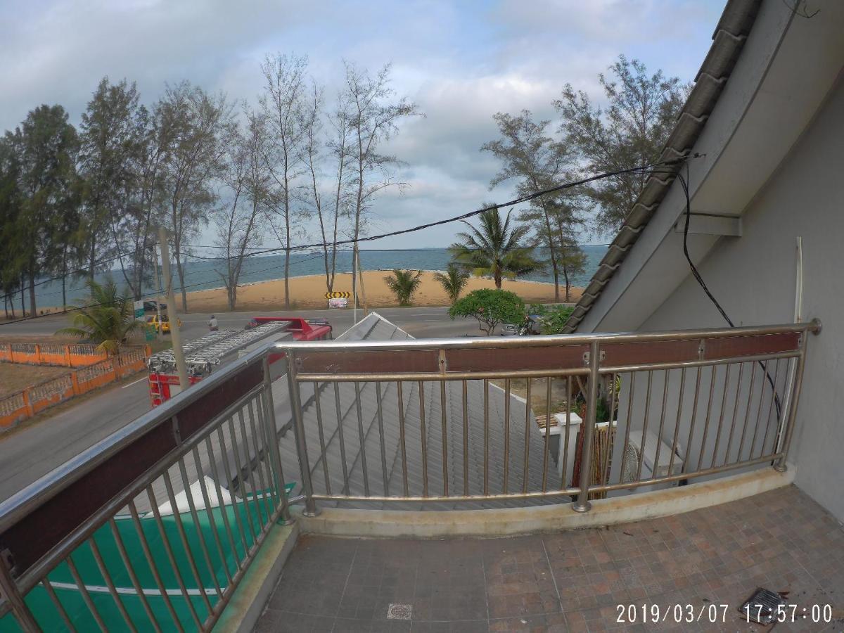 Holiday Homestay ドゥングン エクステリア 写真