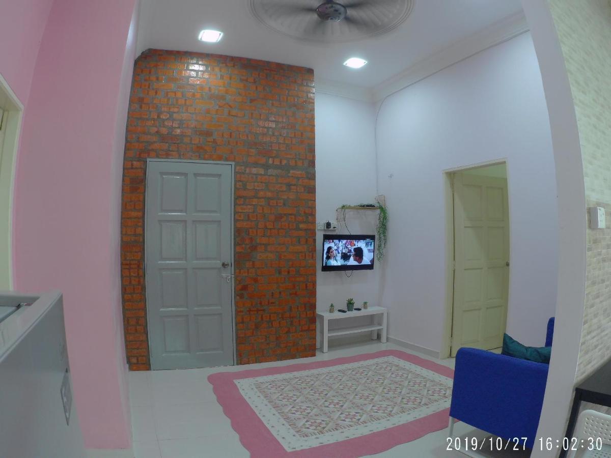Holiday Homestay ドゥングン エクステリア 写真