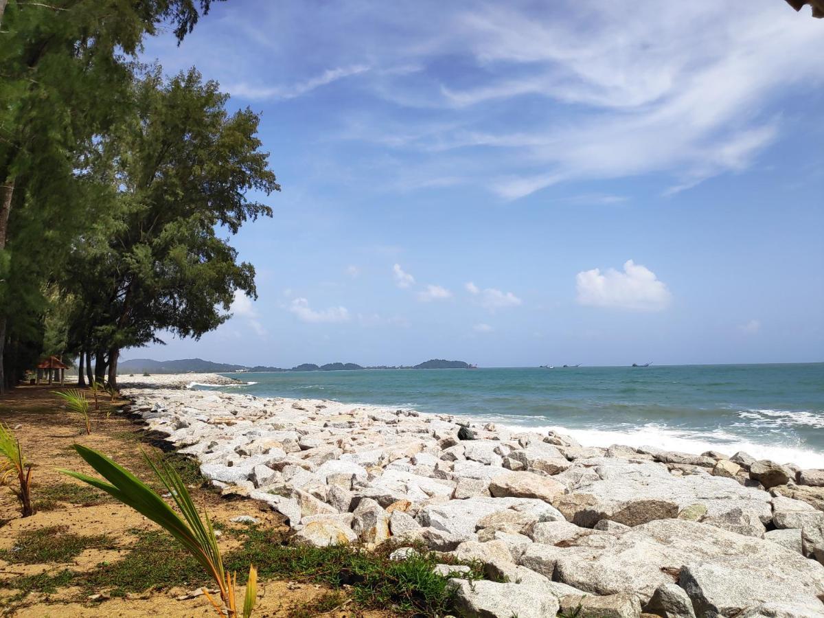 Holiday Homestay ドゥングン エクステリア 写真